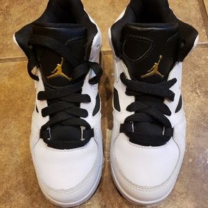 Jordan boys Sneakers size 12 Euc